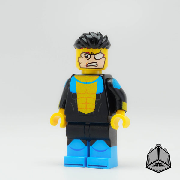 Invincible Vs. Omni-Man Display Case (BrickShell Cases)
